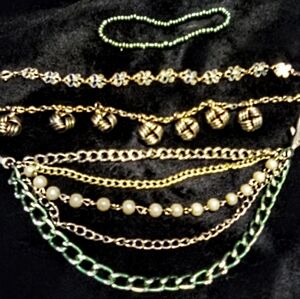 Elegant Gold and Green Chain Necklace Set
